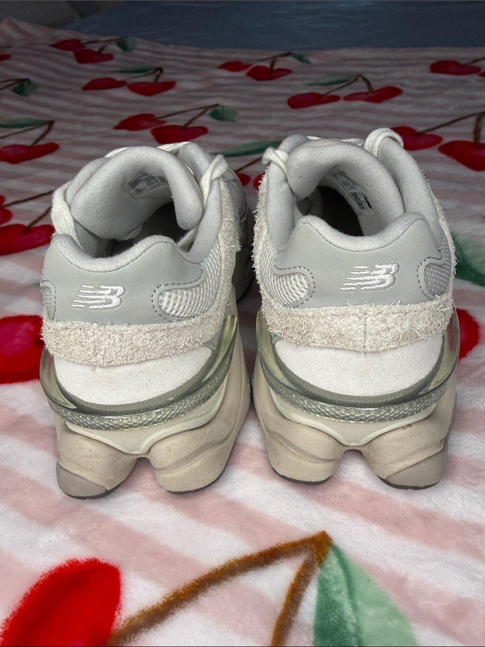 New Balance Neutral White and Light Gray Chunky Sneakers - Picture 3 of 5